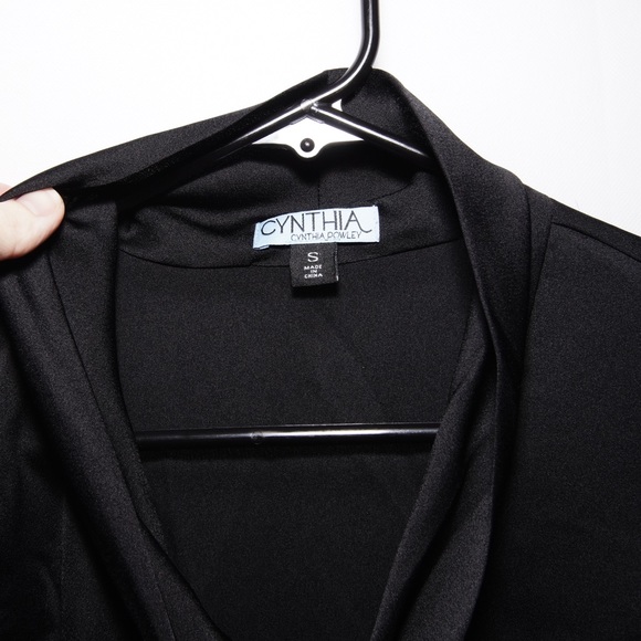 Semi-sheer sleeveless shirt - Picture 2 of 4